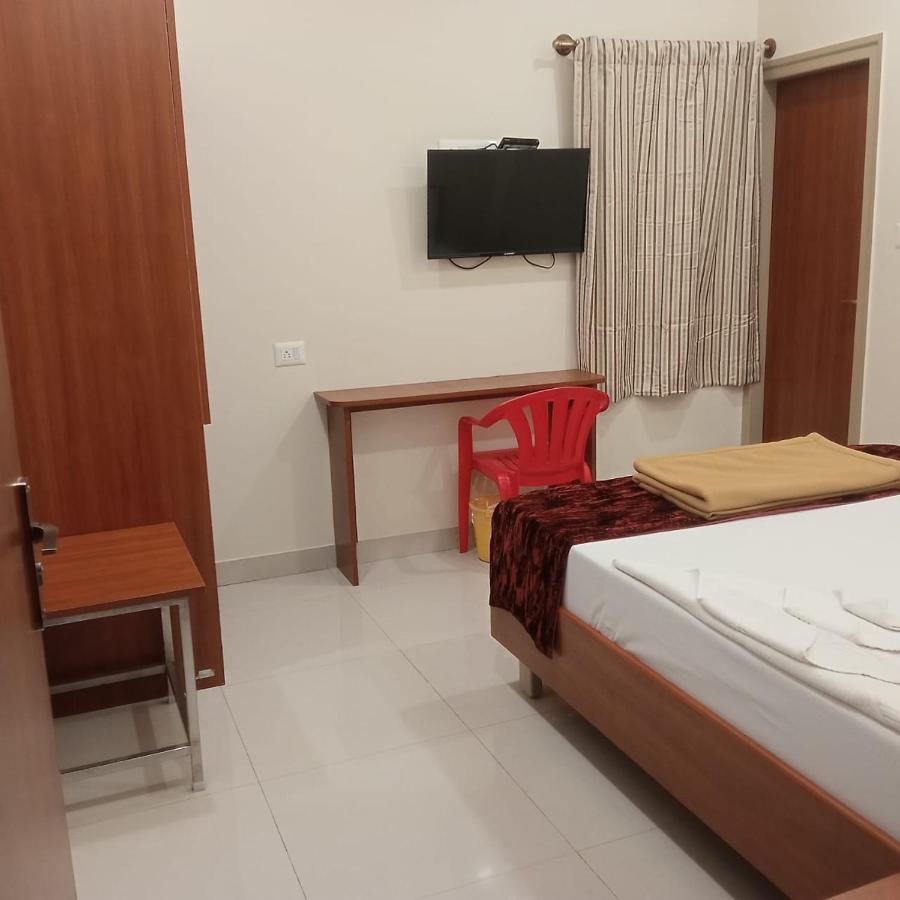 Mulberry Inn Бангалор Экстерьер фото