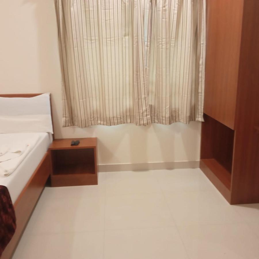 Mulberry Inn Бангалор Экстерьер фото