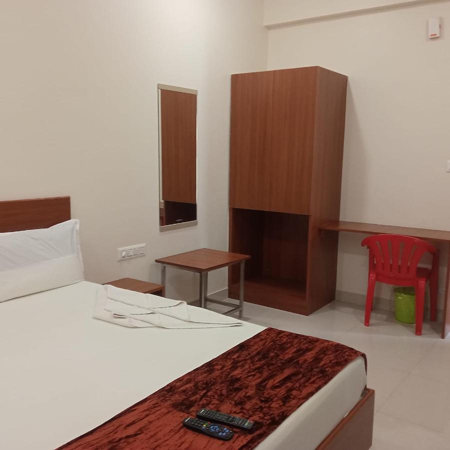 Mulberry Inn Бангалор Экстерьер фото