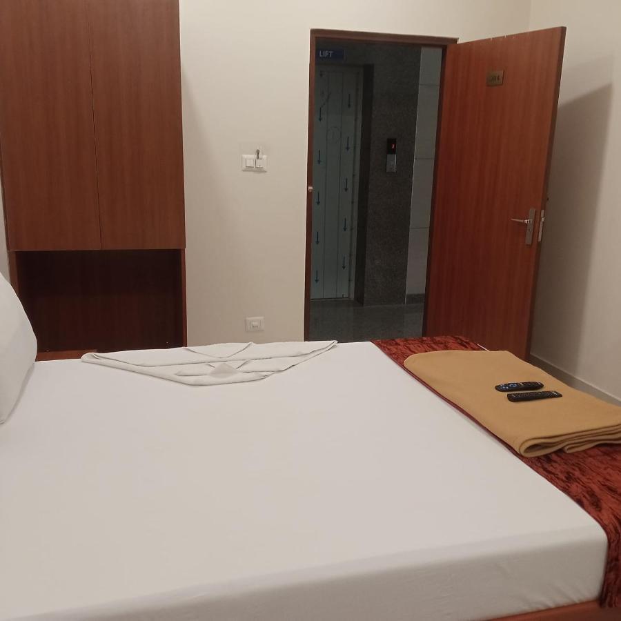 Mulberry Inn Бангалор Экстерьер фото