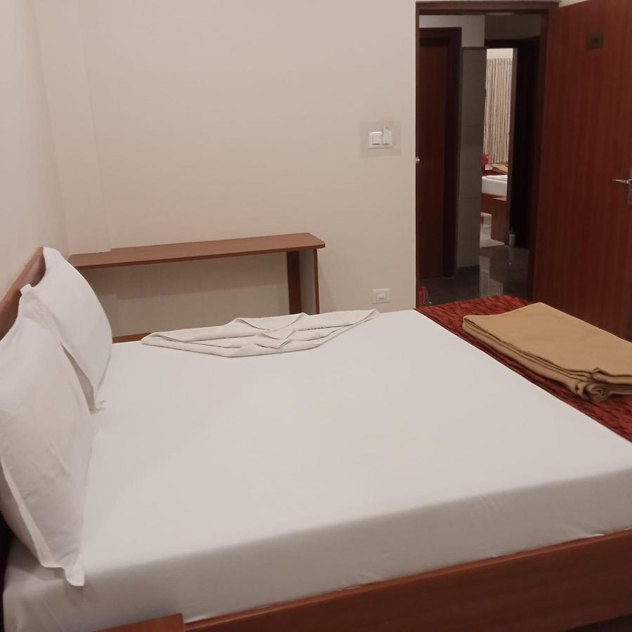 Mulberry Inn Бангалор Экстерьер фото
