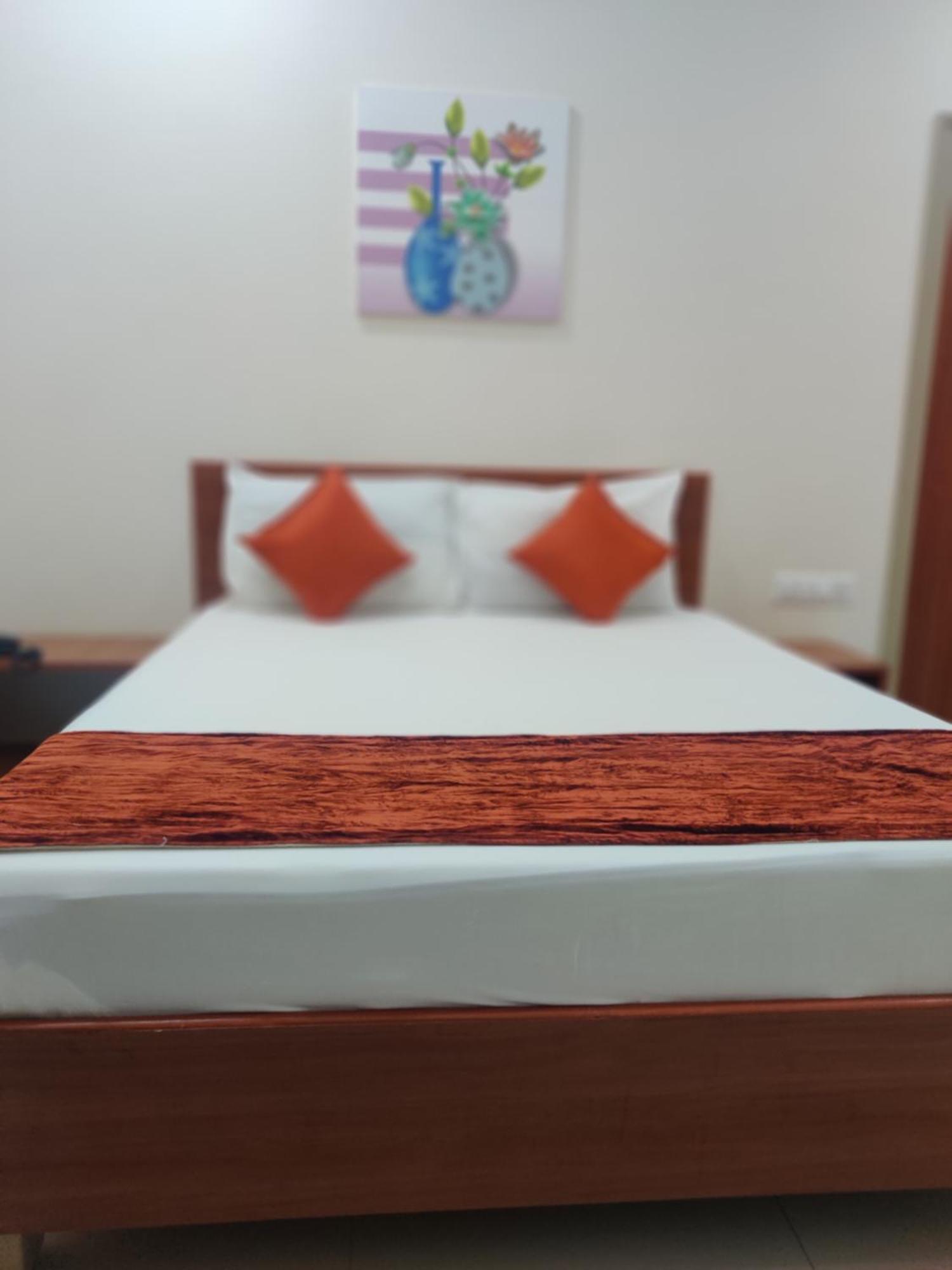 Mulberry Inn Бангалор Номер фото