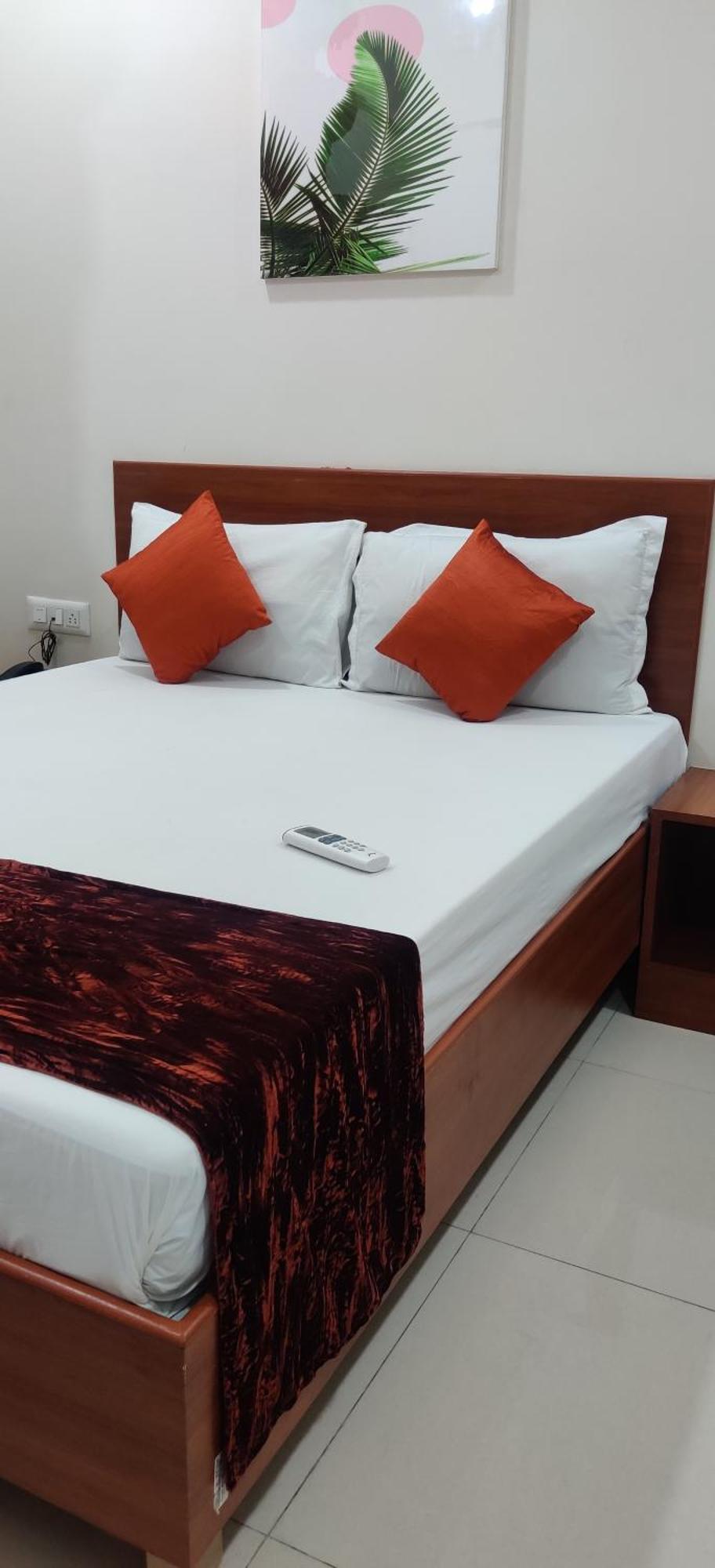 Mulberry Inn Бангалор Номер фото